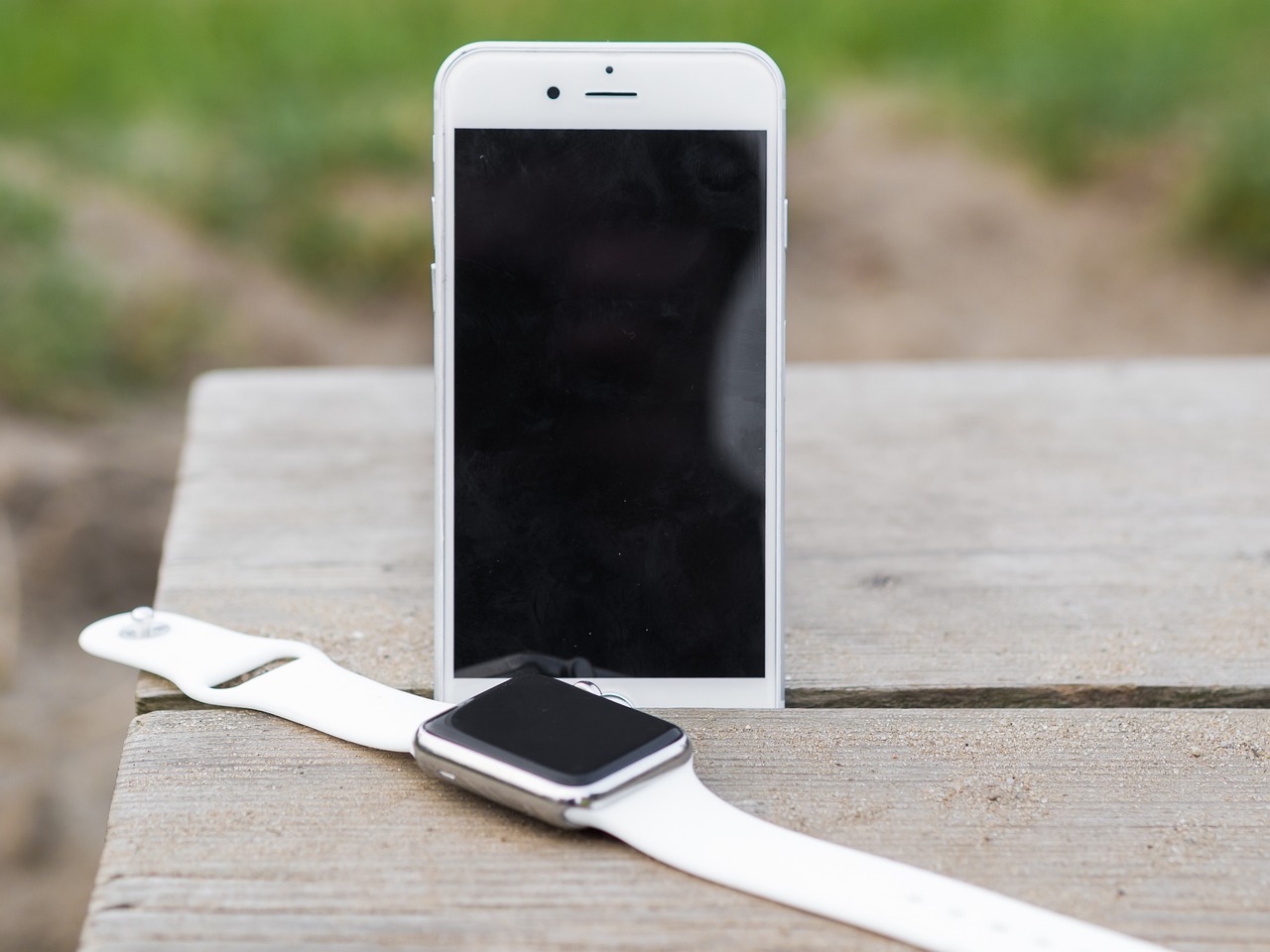科技与市场的共同期待，新iPhone上市时间揭晓！