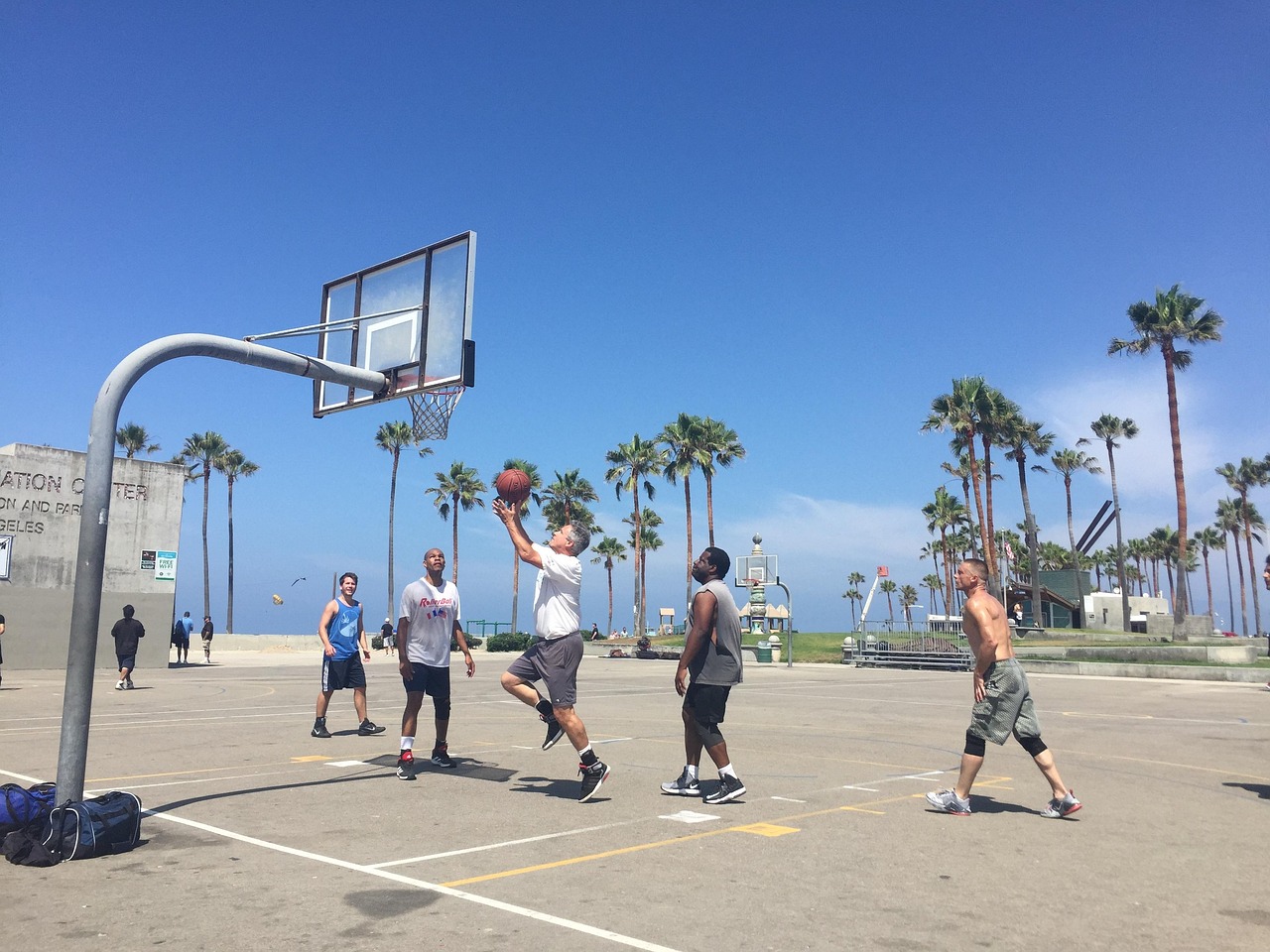 NBA公牛队韦德传奇不灭，最新动态揭示热血赛场风采