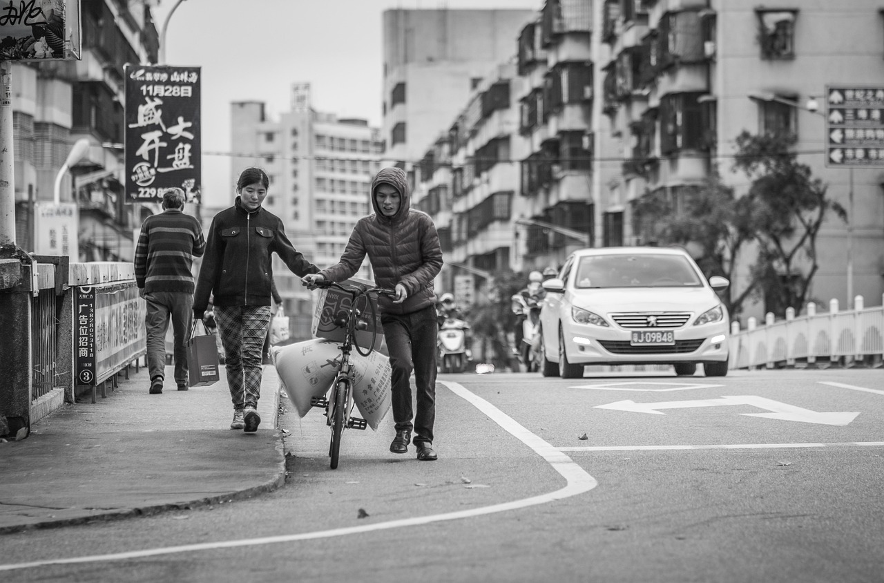 电视剧渴望城市，城市生活的多维画卷展现