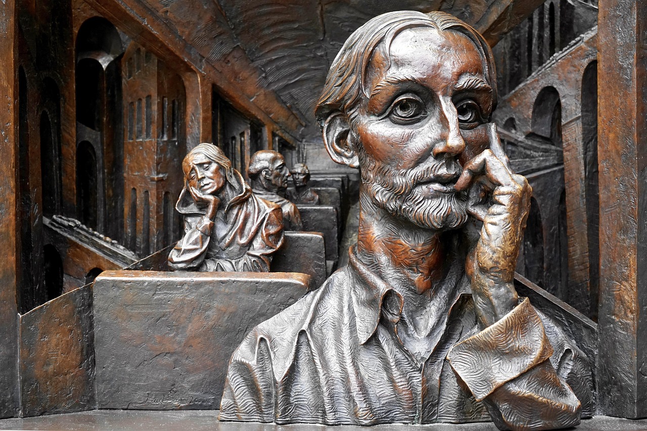 第九个寡妇，历史与人性的深刻交织之旅