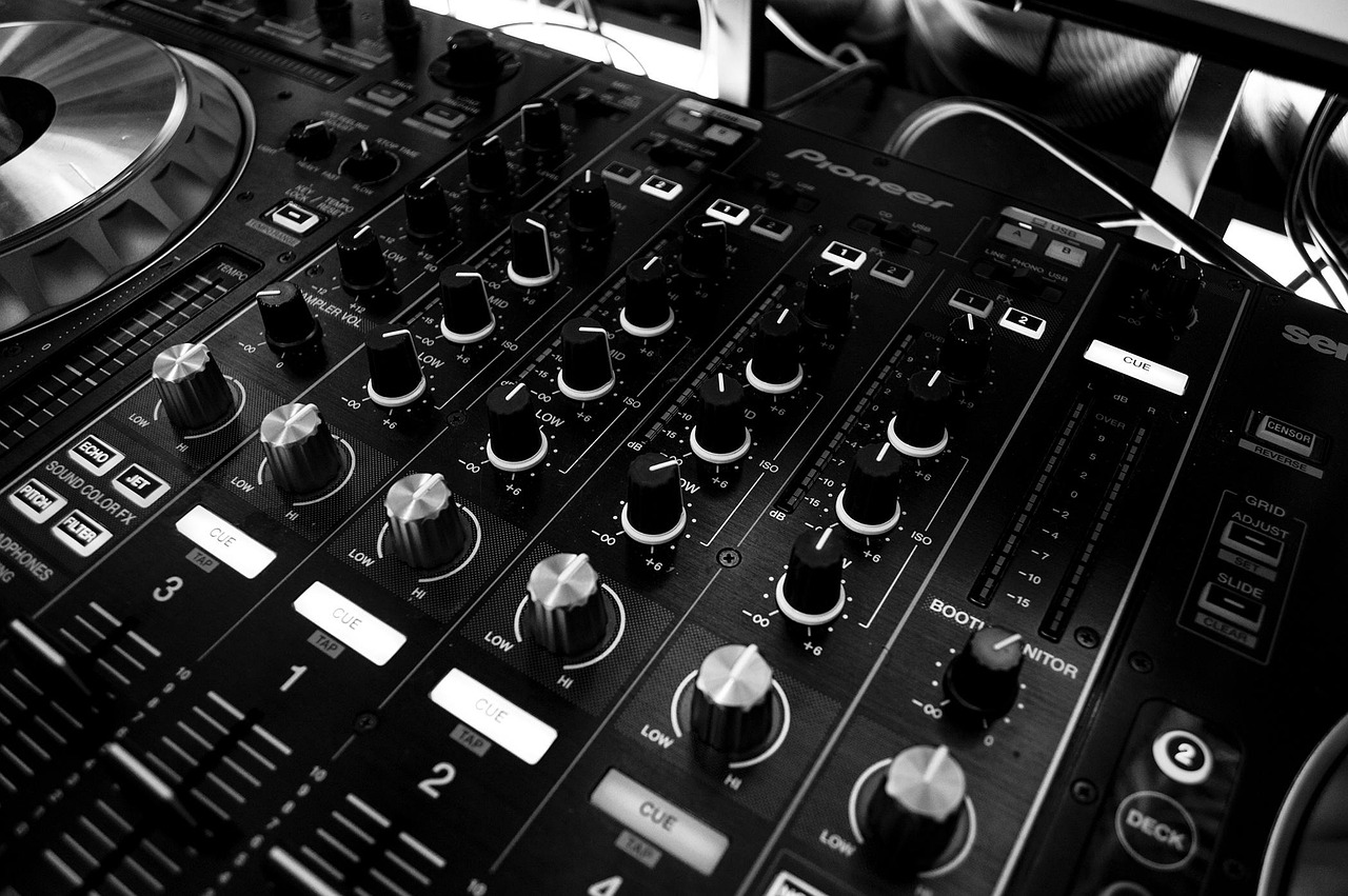 最新DJ音乐平台，引领音乐潮流的新纪元启动！