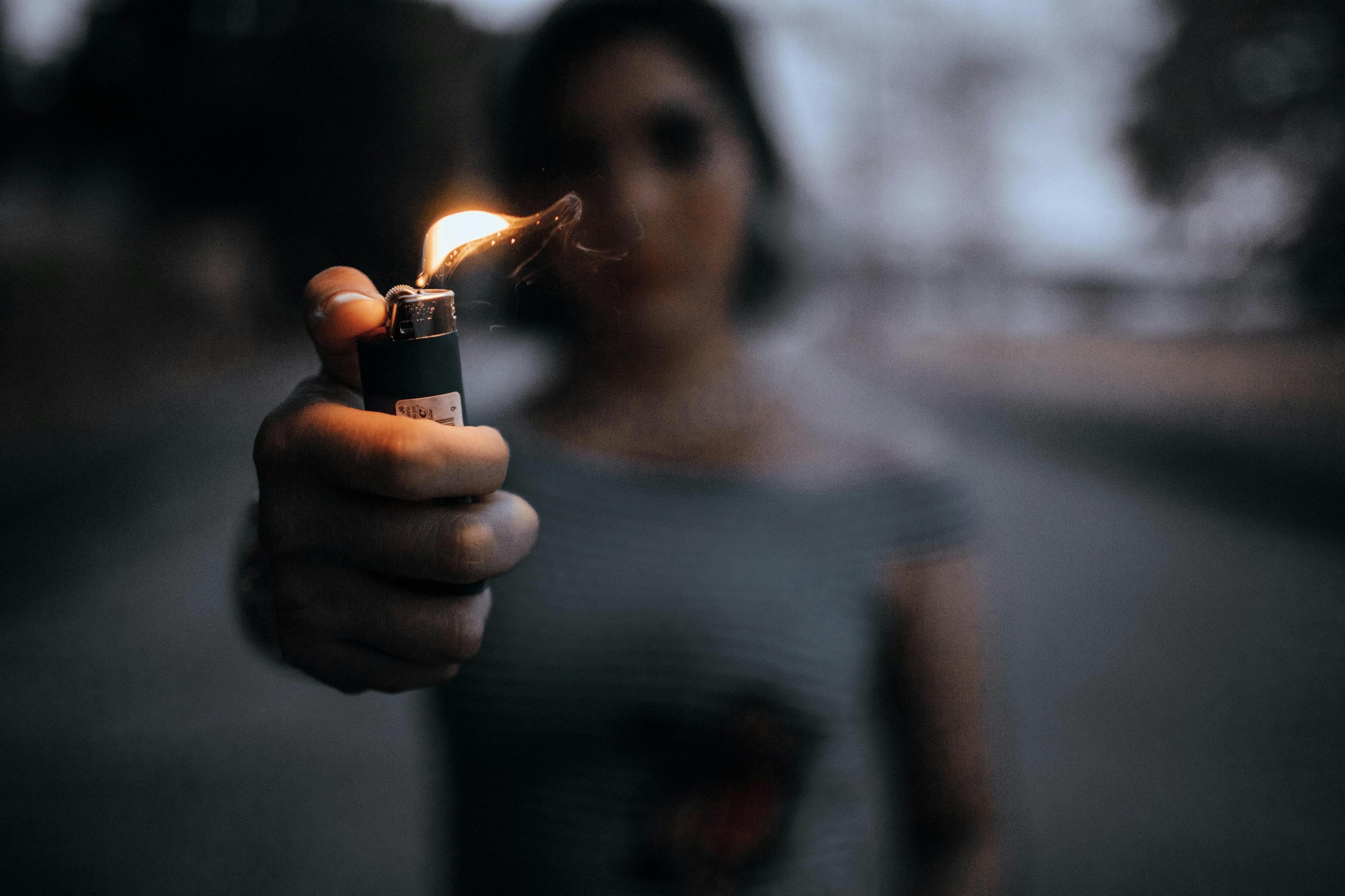 革新之火，最新型打火机引领时尚潮流新篇章